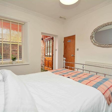 The Location- 1 Free Private Parking Space - 60 Second Walk 2 Minster! York Exteriér fotografie