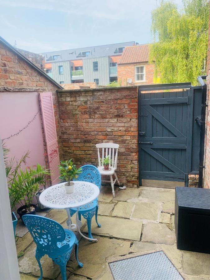 The Location- 1 Free Private Parking Space - 60 Second Walk 2 Minster! York Exteriér fotografie