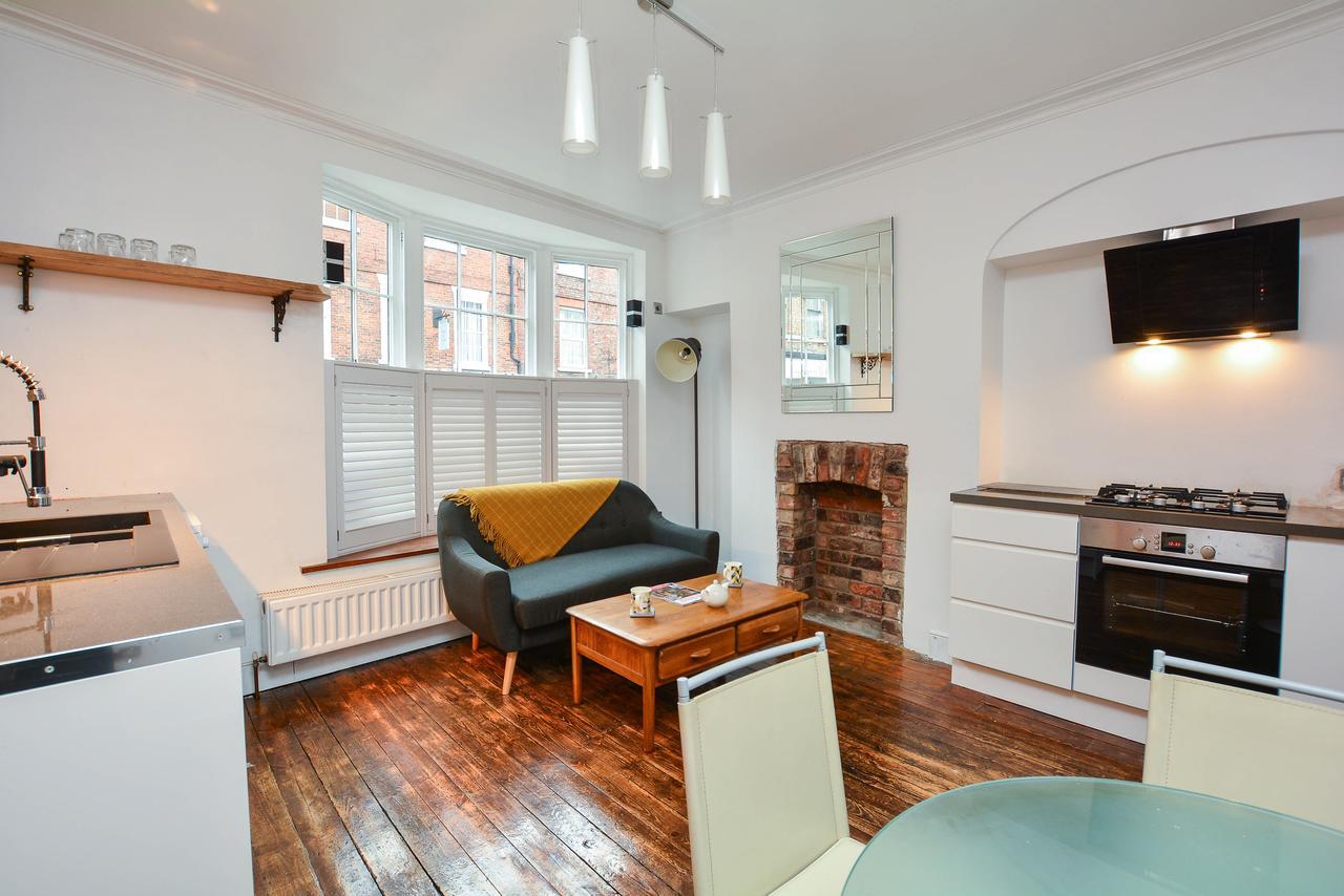 The Location- 1 Free Private Parking Space - 60 Second Walk 2 Minster! York Exteriér fotografie